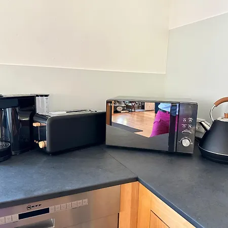 Wein & Wald Mit Gartensauna 랜다우인더펠즈