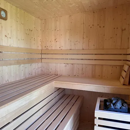 Wein & Wald Mit Gartensauna 펜션 *