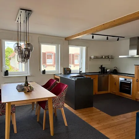 펜션 Wein & Wald Mit Gartensauna