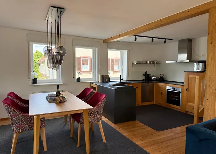 度假居 Wein & Wald Mit Gartensauna, Eigenem Garten, Landau Pfalz